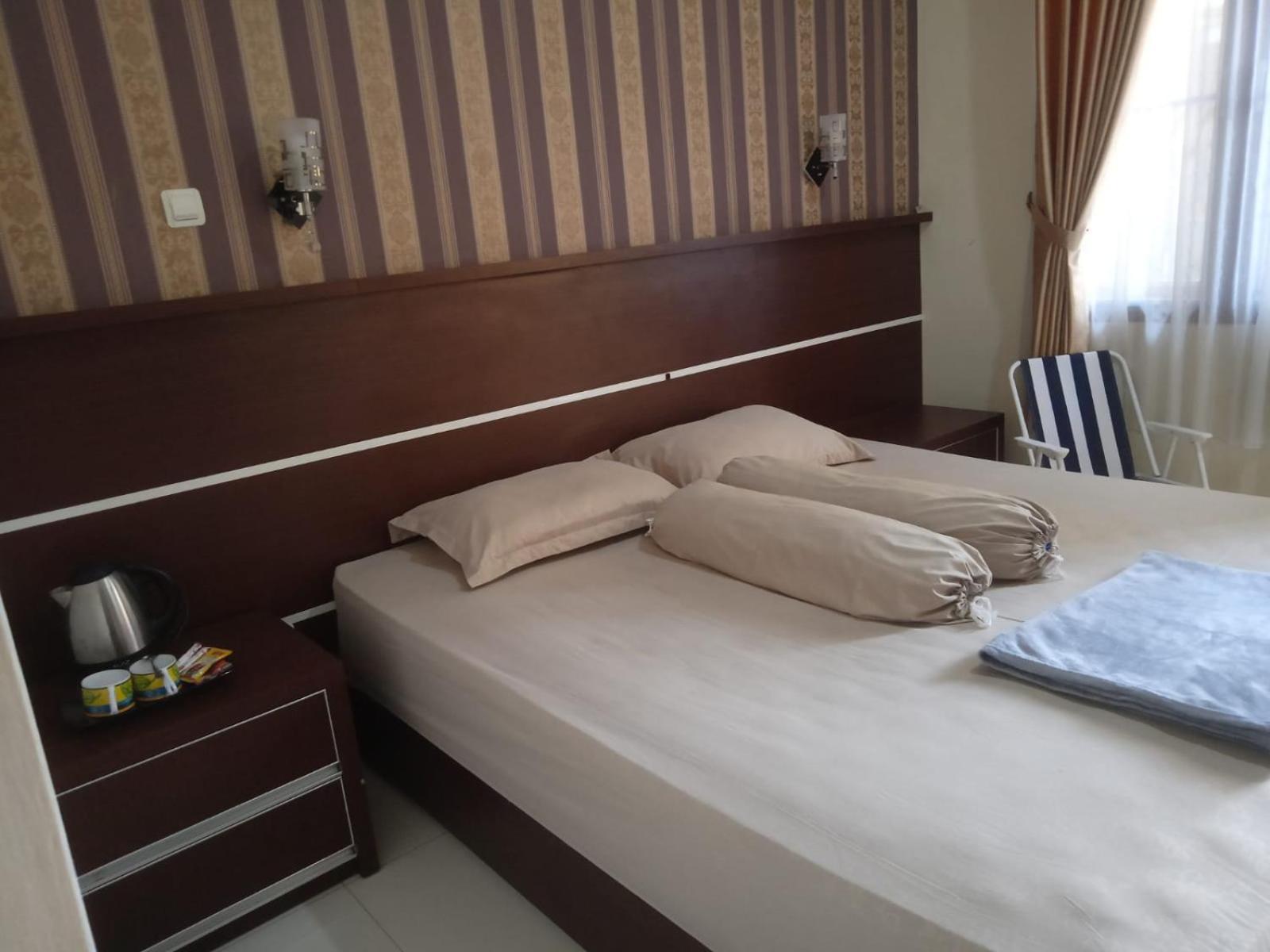 Riki Guesthouse Syari'Ah Jepara Exterior foto